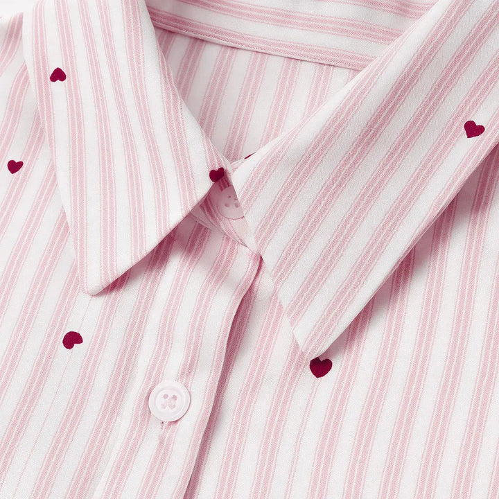 Conjunto de pijama con corazones
