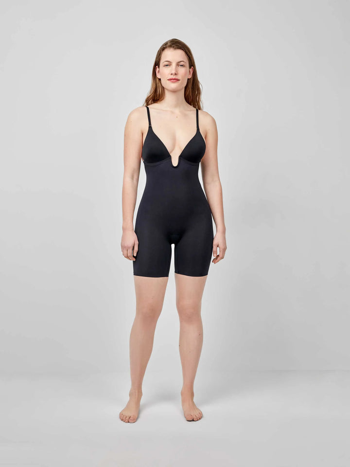 Body pantalón escote extremo