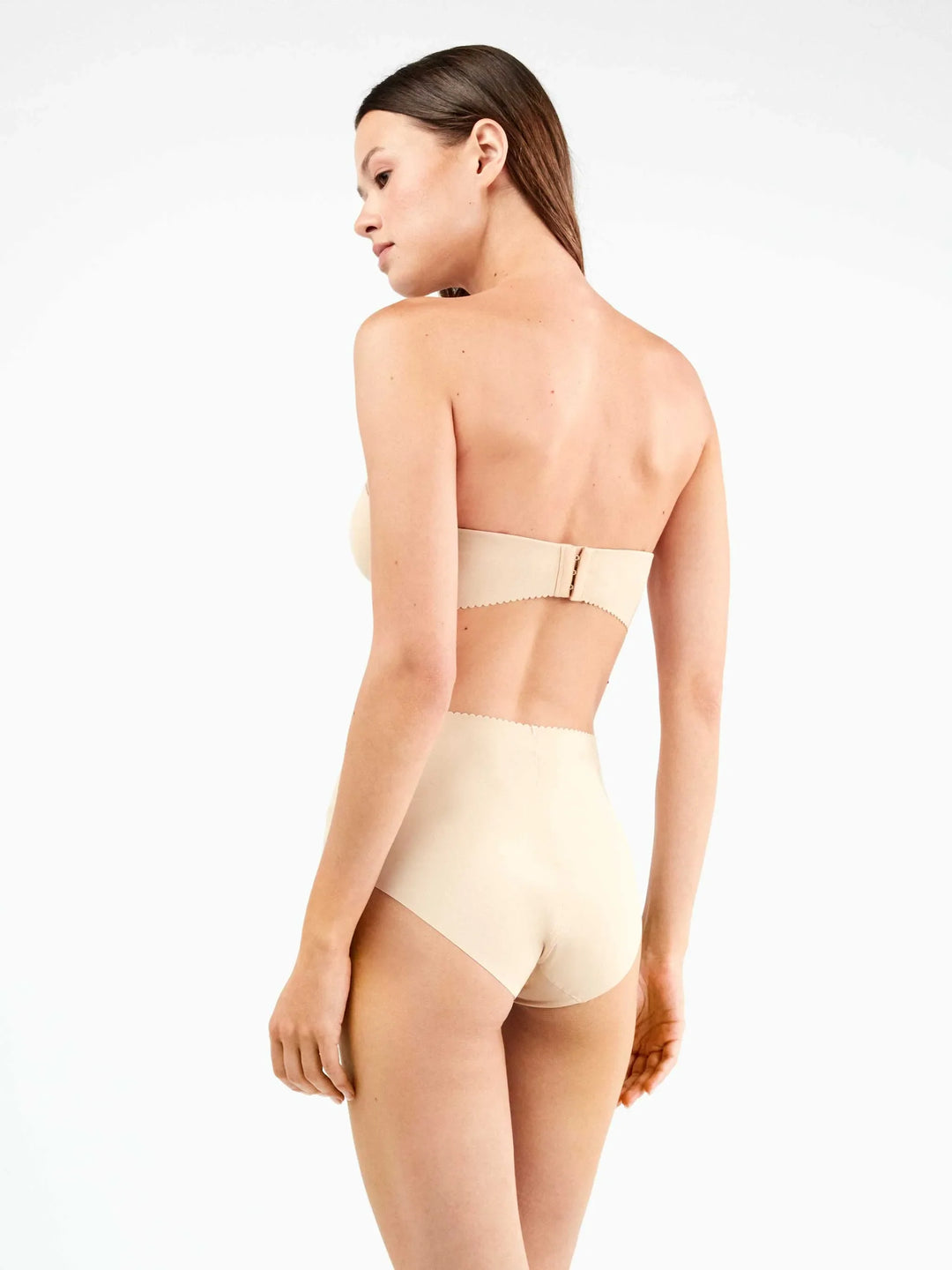 Braguita alta invisible tejido microfibra