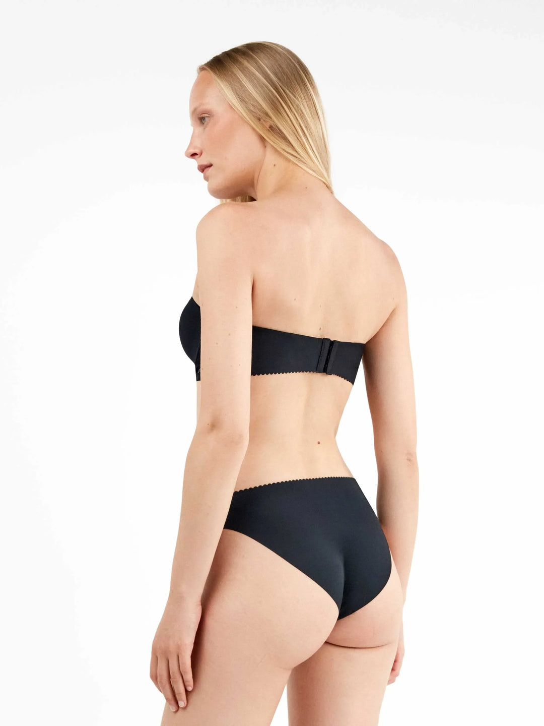 Braguita midi invisible tejido microfibra