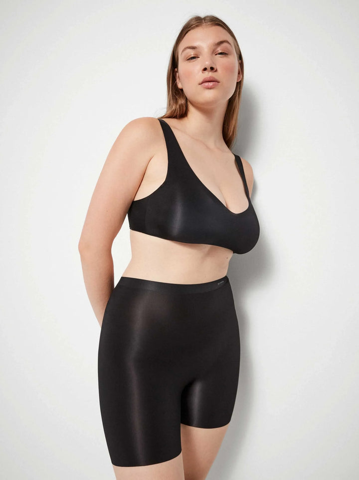 Pantalón moldeador con acabados termofusionados y corte láser