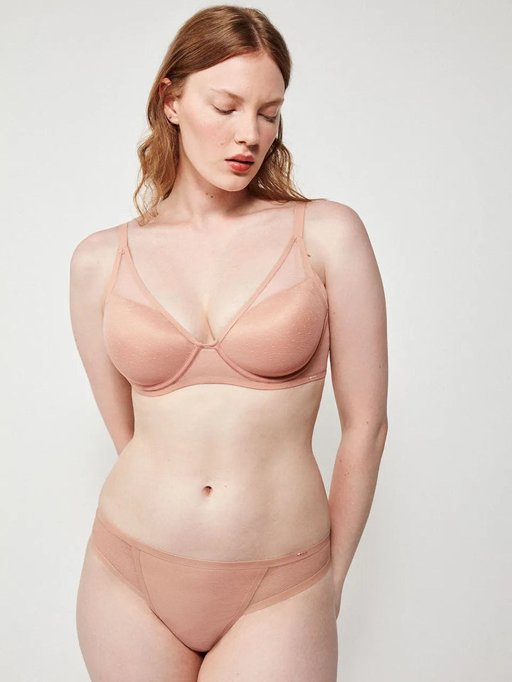 Sujetador bralette de capacidad y aros en tejido plumetti